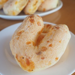 [88] Biscoito Quatro Queijos