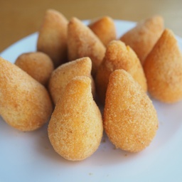 [635] Mini Coxinha