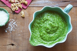 [1348] Molho de Pesto com Manjericão